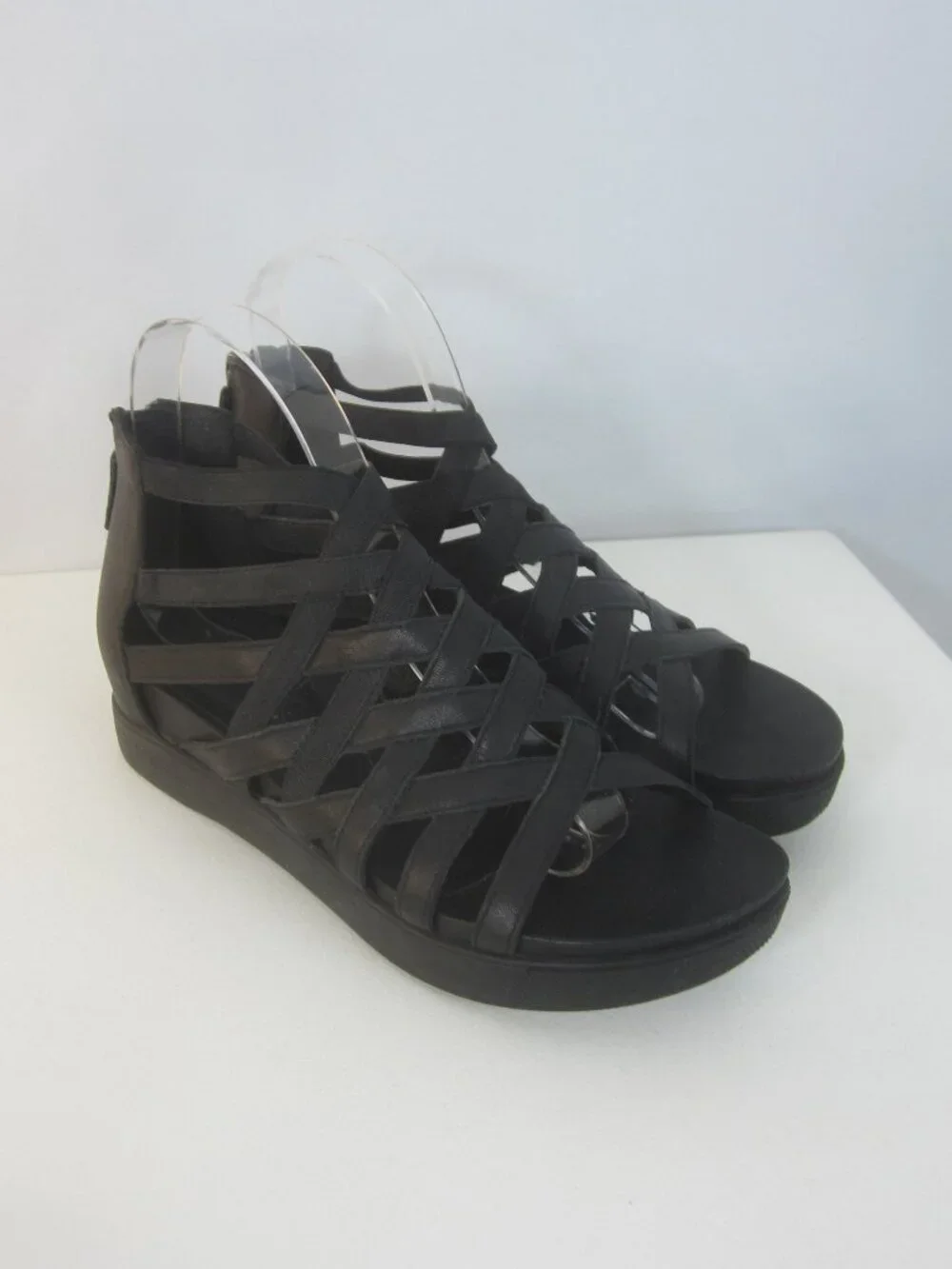 Eileen Fisher Women 7 M  Oodle Black Nubuck Back Zip Strappy Open Toe Sandals